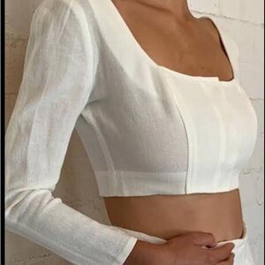 Le Kasha Elegant White Long Sleeve Crop Top